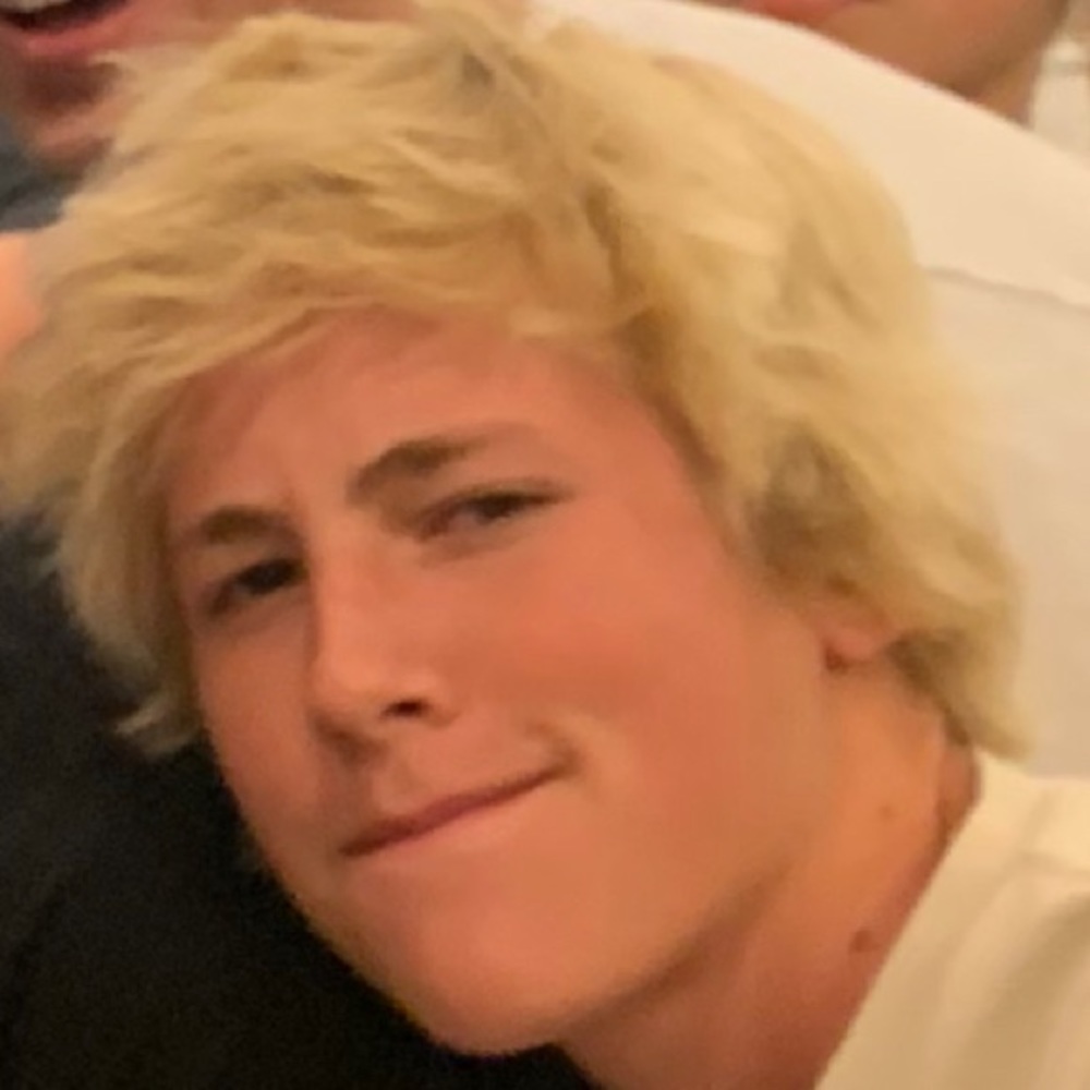 Meet your Posher, Jett